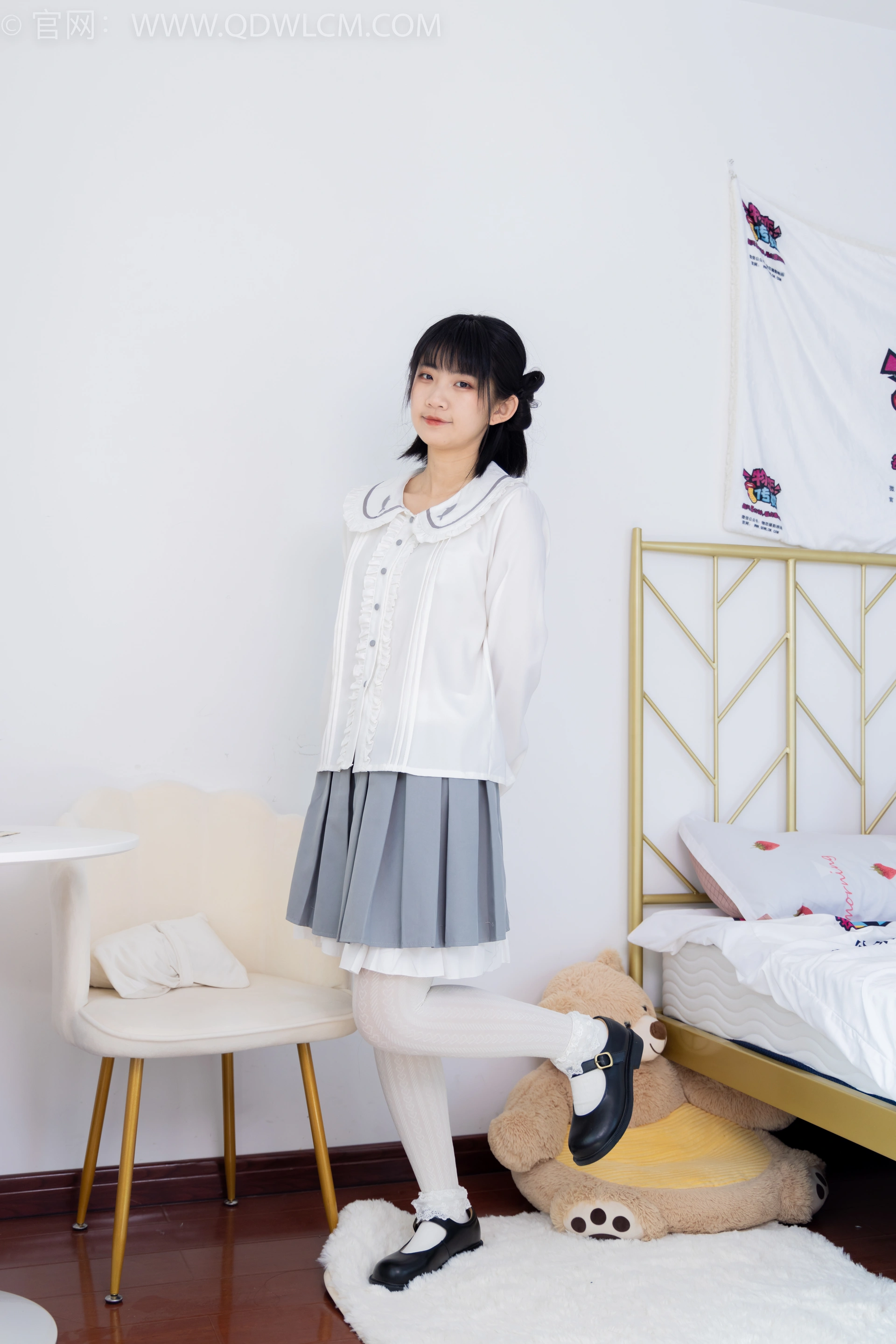 物恋传媒 NO.1528 暗月-夏日葡萄 1
