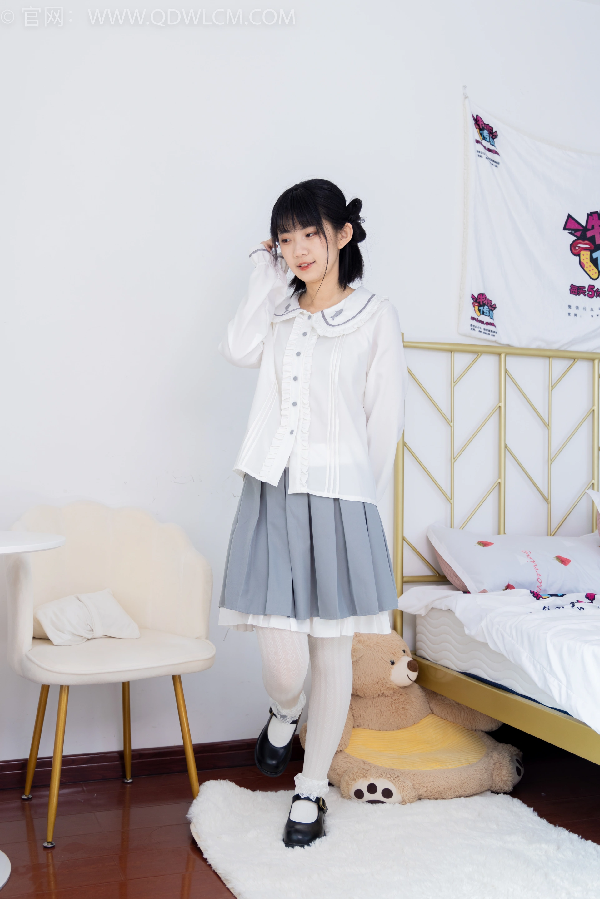 物恋传媒 NO.1528 暗月-夏日葡萄 3